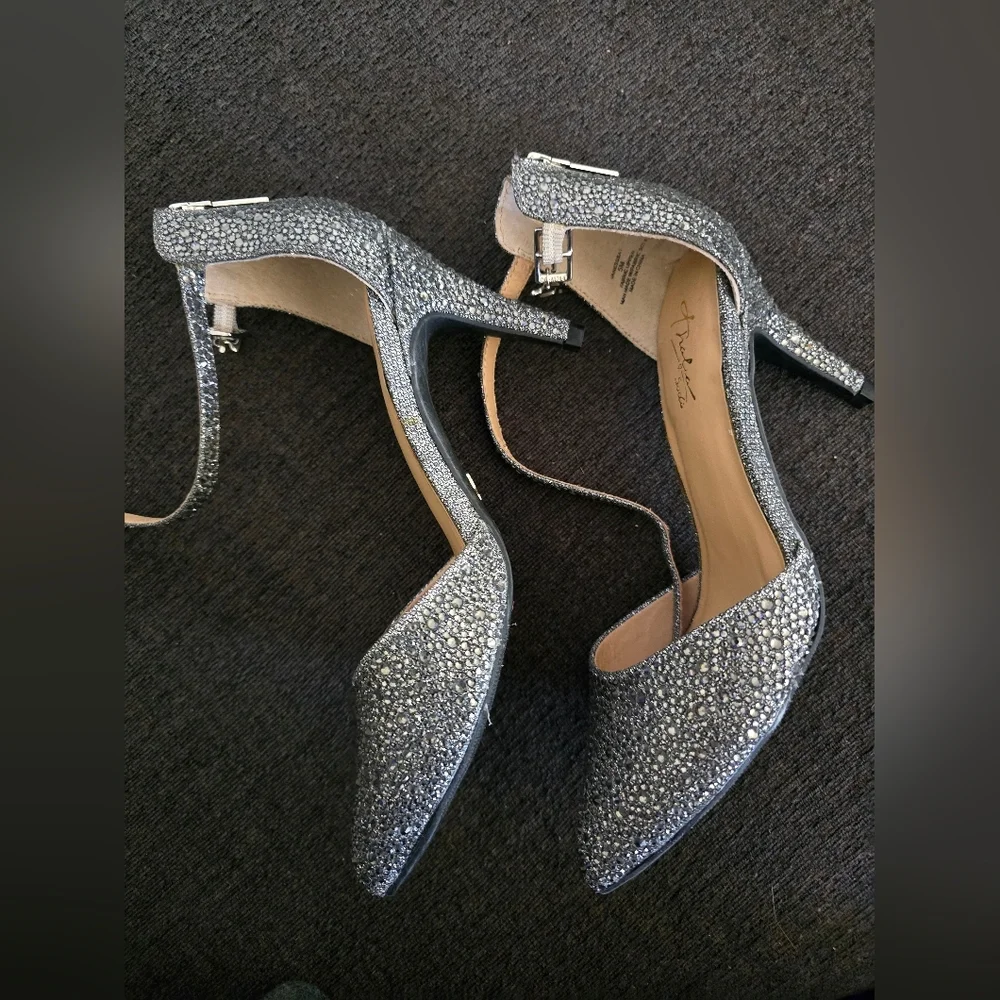 Thalia Sodi Silver Heels with Ankle Straps - Picture 2 of 10